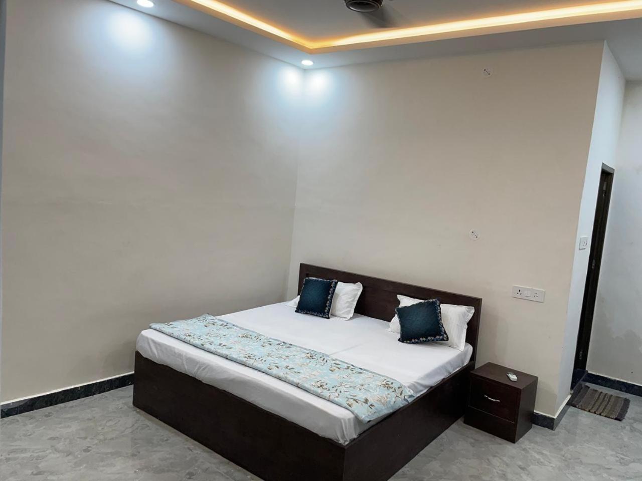 Nakshatra Palace Homestay *
