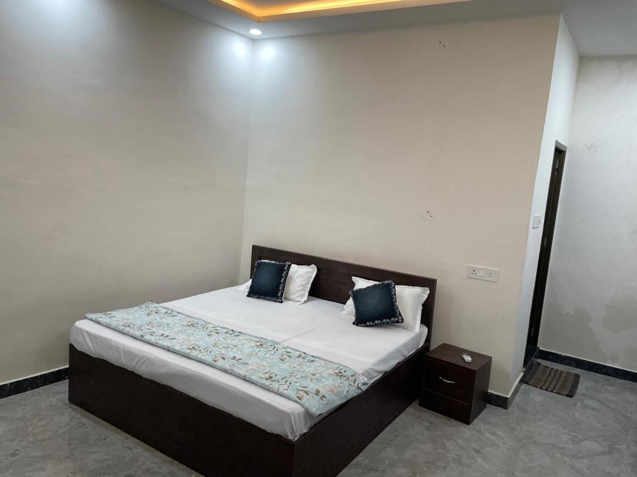 Homestay Nakshatra Palace Ayodhya