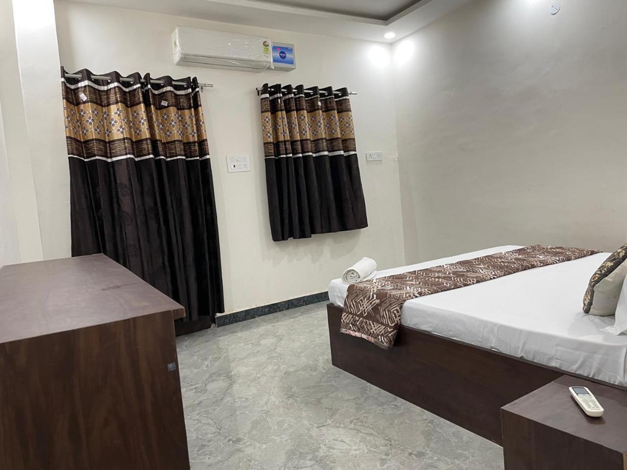 Homestay Nakshatra Palace Ayodhya